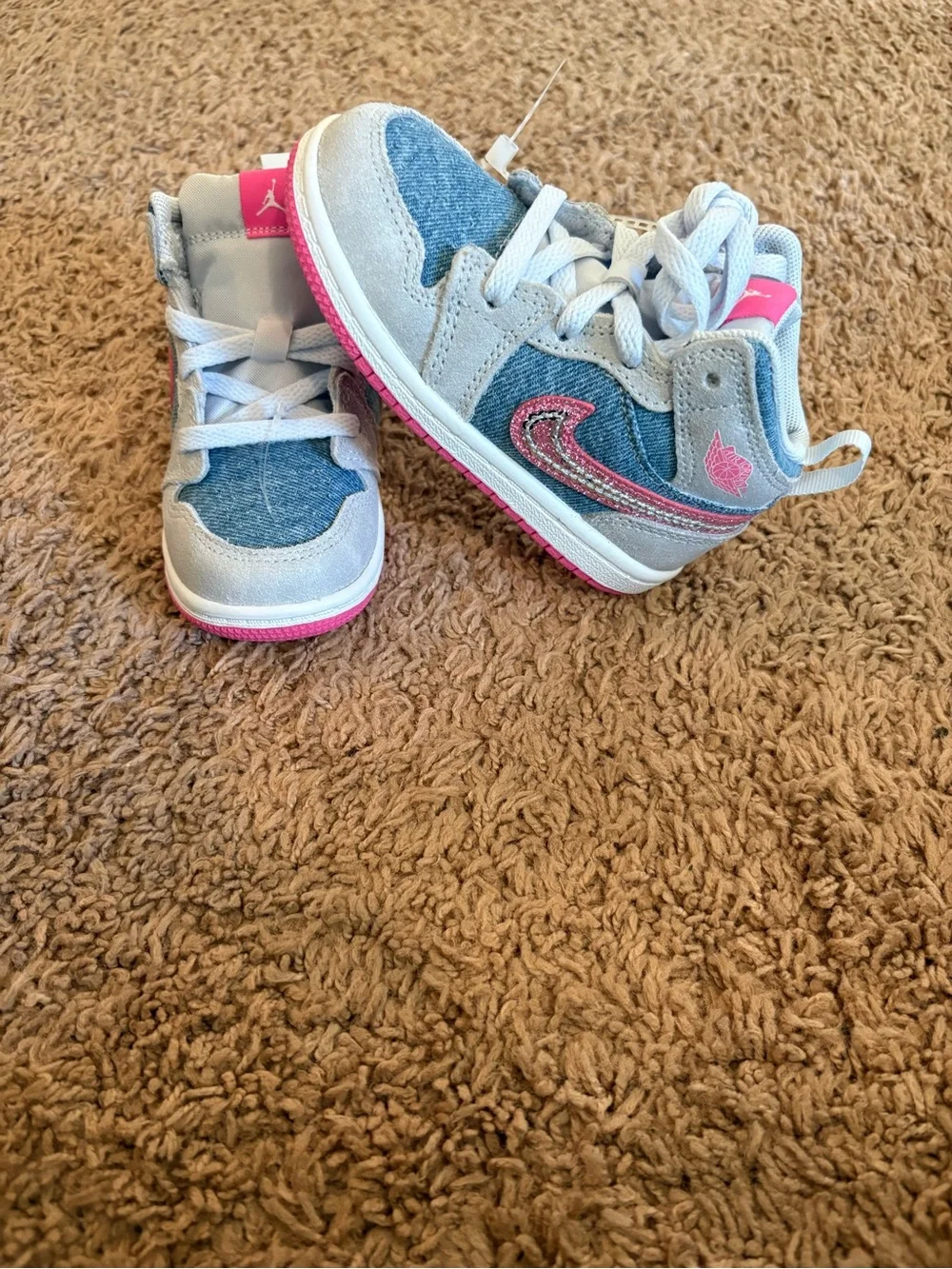Nike Kids High-Top Sneakers in Light Blue Denim and Pink
